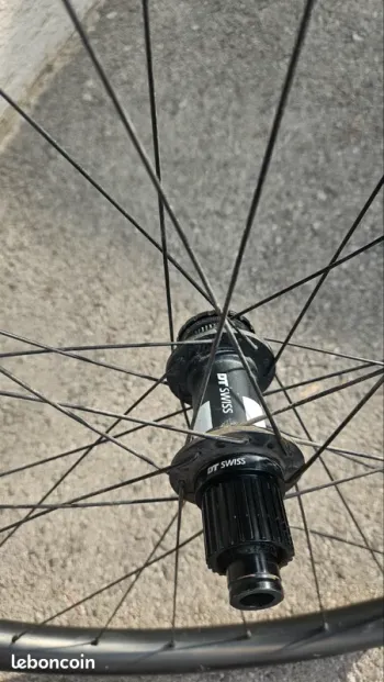 Used Dt Swiss 29" Rear Rim bike — image 7 of 7