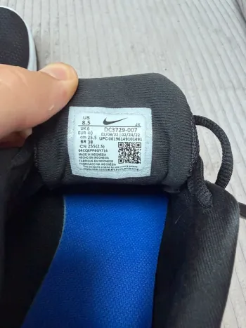 Used Nike Running Shoes bike — image 9 of 12