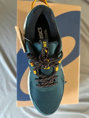 Used Asics Gel Venture 10 bike — image 3 of 3