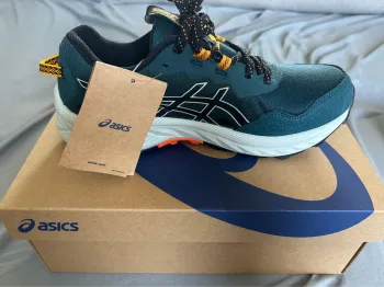 Used Asics Gel Venture 10 Running Shoes