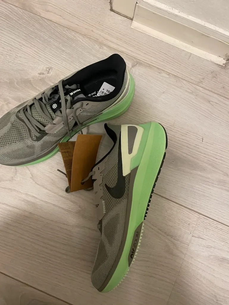 Used Nike Sneaker sport Laufschuhe bike — image 3 of 5