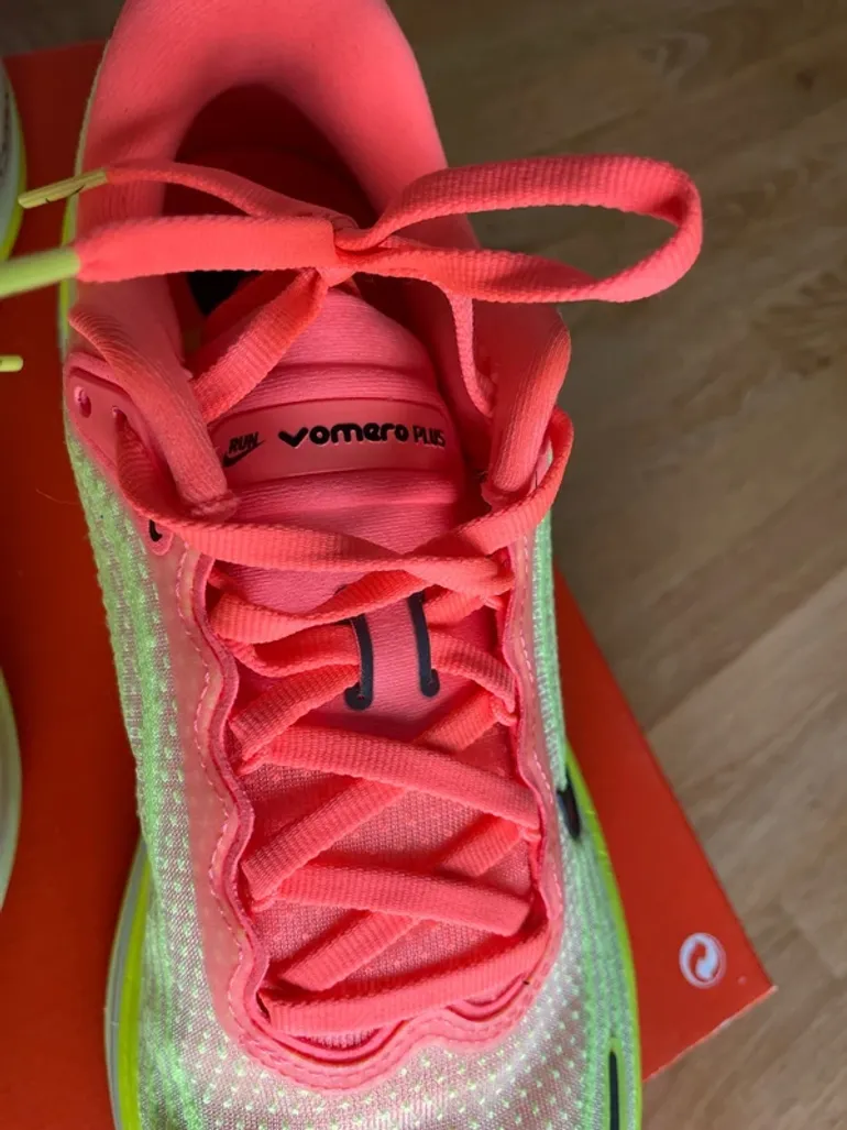 Used Nike Vomero Plus bike — image 2 of 10