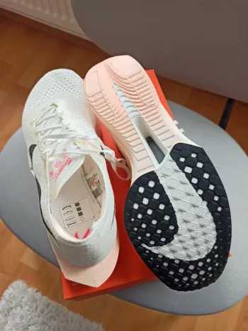 Použité Nike ZoomX Vaporfly Next% 3 bike — obrázek 5 z 9