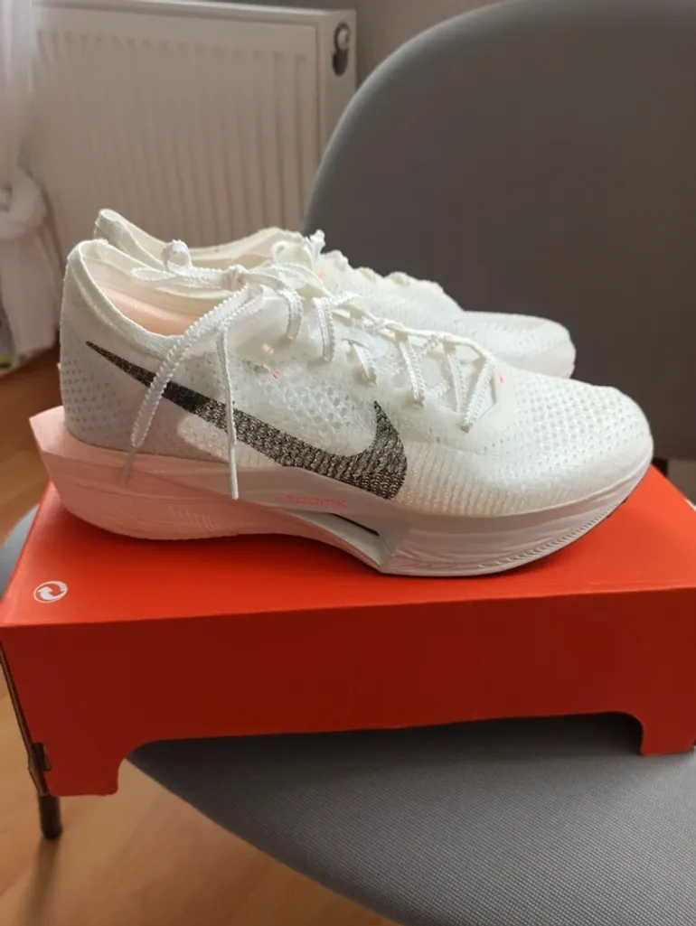 Použité Nike ZoomX Vaporfly Next% 3 bike — obrázek 8 z 9