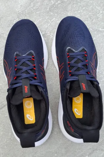Used Asics Nimbus 25 bike — image 2 of 8