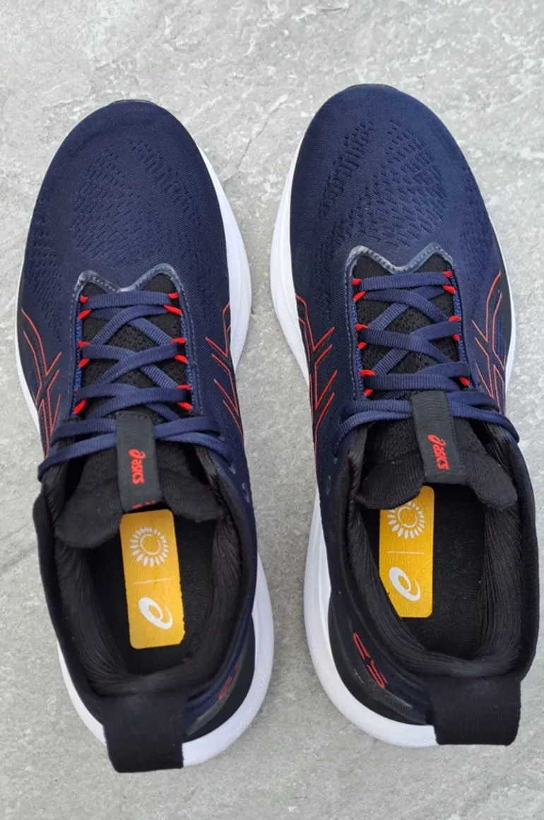 Used Asics Nimbus 25 bike — image 2 of 8