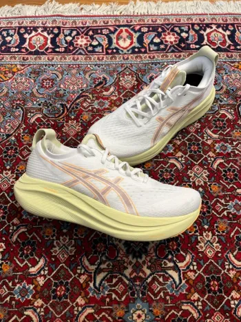 White Gel Nimbus 27 bike d'occasion — image 8 sur 14