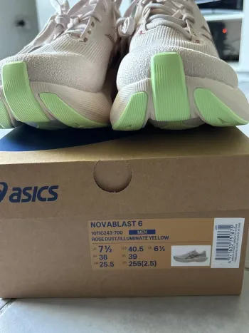 Used Asics Novablast 6 bike — image 9 of 9