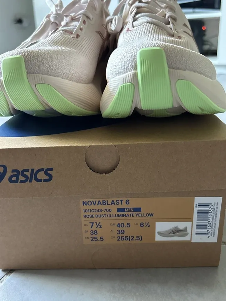 Used Asics Novablast 6 bike — image 9 of 9