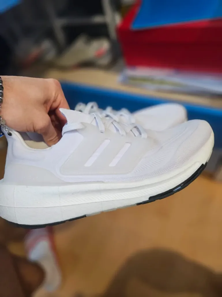 Adidas Ultraboost Lite bike d'occasion — image 2 sur 8