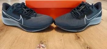 Used Pegasus Air Zoom 38 Running Shoes