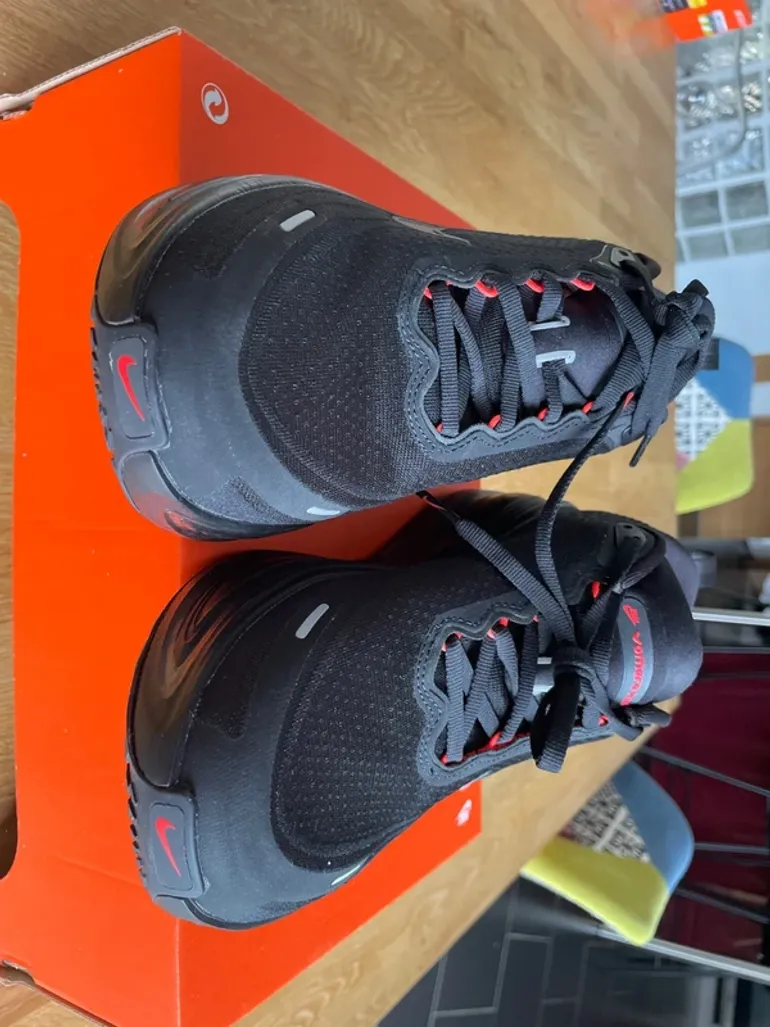 Used Nike Vomero Plus bike — image 5 of 9