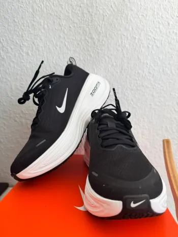 Used Nike Vomero Plus Running Shoes