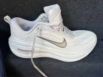 Used Nike Vomero Plus Running Shoes