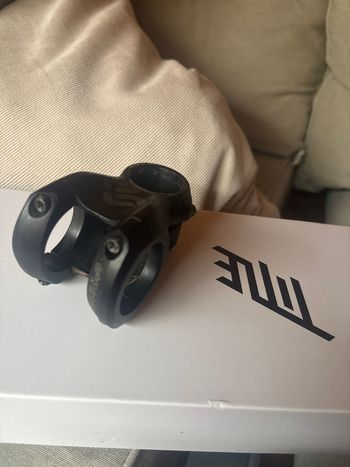 Used E*Thirteen base stem Cockpit