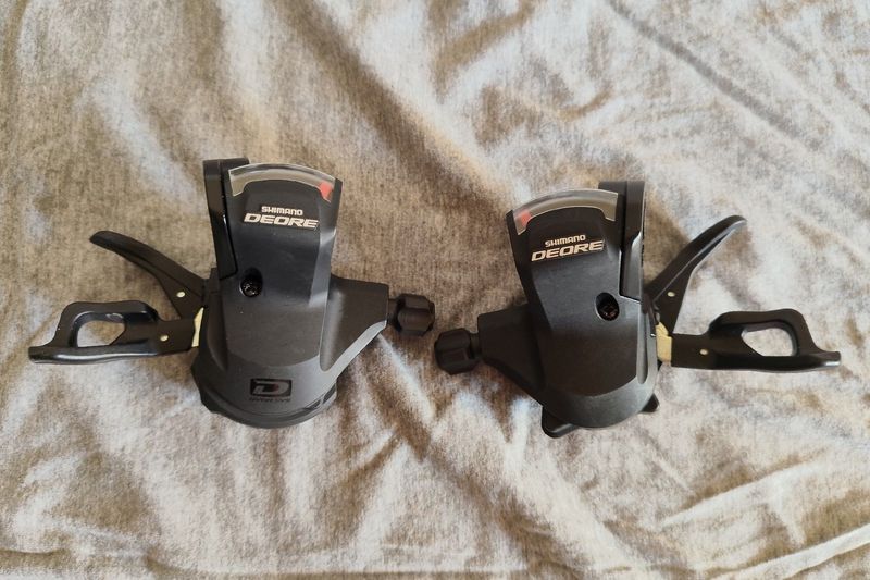 Used Shimano Deore SL-M610 Drivetrain & Pedals
