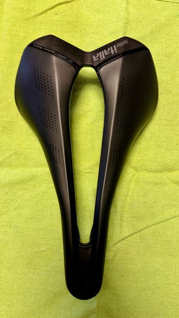 Used Sella Italia advan Srl Saddles & Seatposts