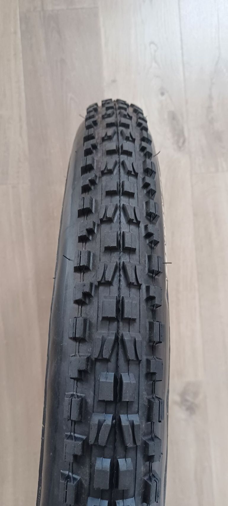 Gebrauchtes Maxxis dhf bike — Bild 3 von 4