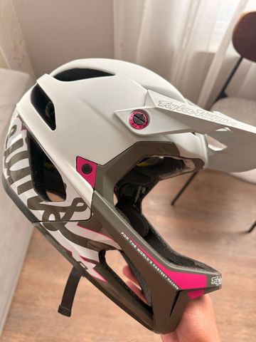 Used Troy Lee Designs stage bike — image 4 of 5