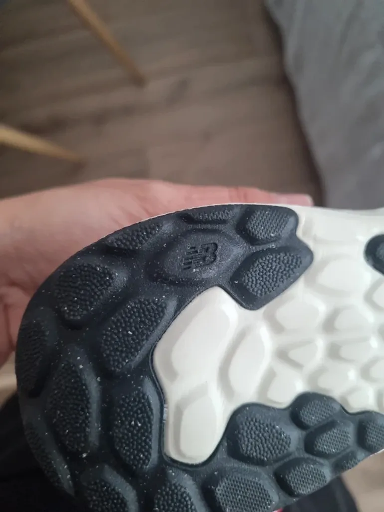 Używany New Balance Fresh Foam Arishi bike — zdjęcie 6 z 7