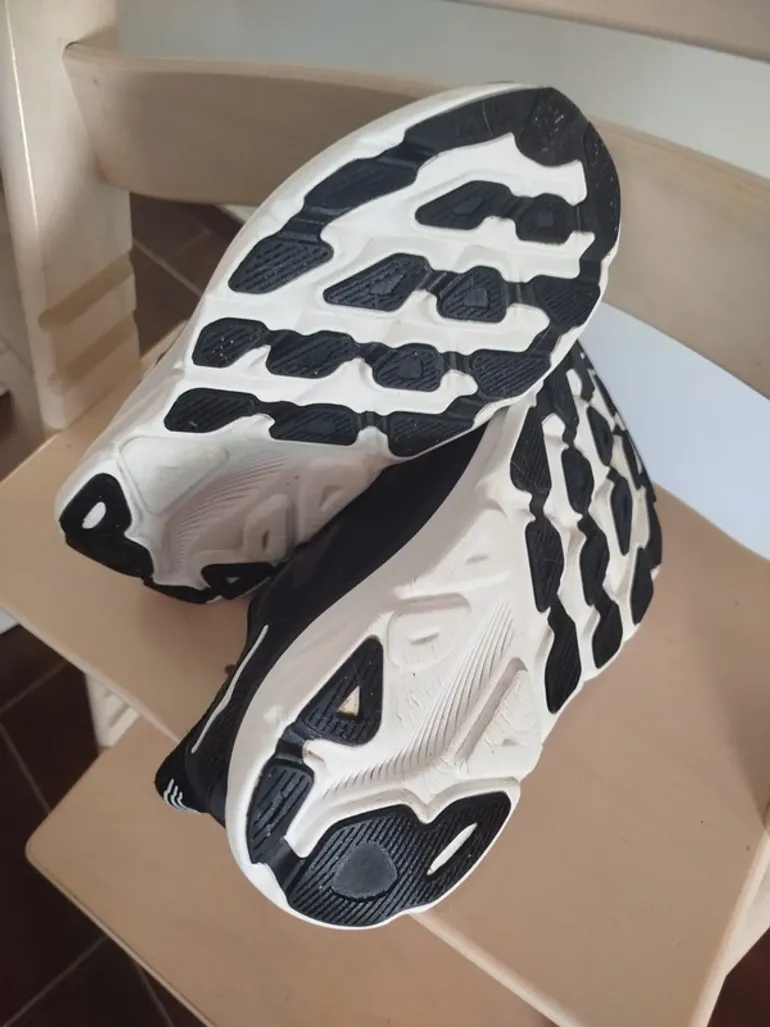 Used Hoka Clifton 9 bike — image 4 of 6