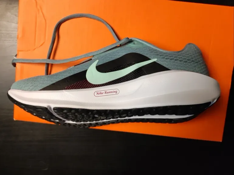 Tweedehands Nike Downshifter 13 bike — afbeelding 2 van 5
