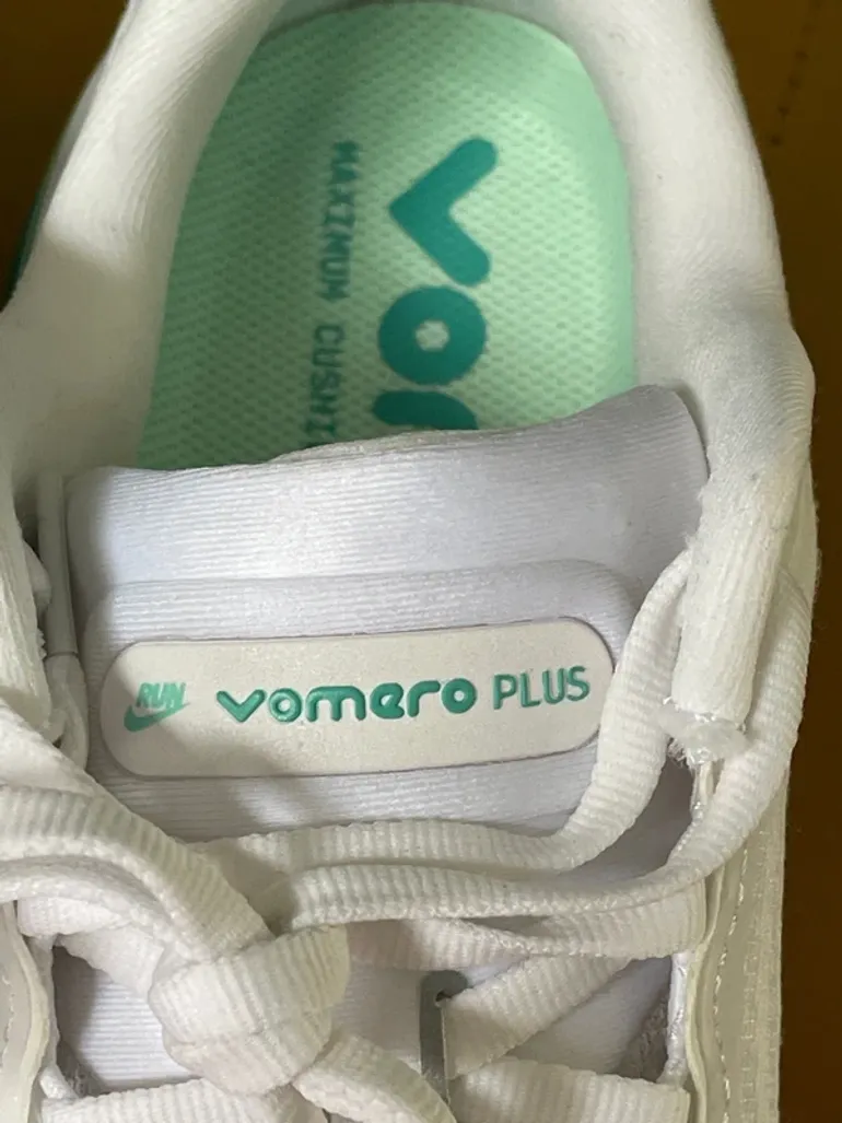 Used Nike Vomero Plus bike — image 3 of 8