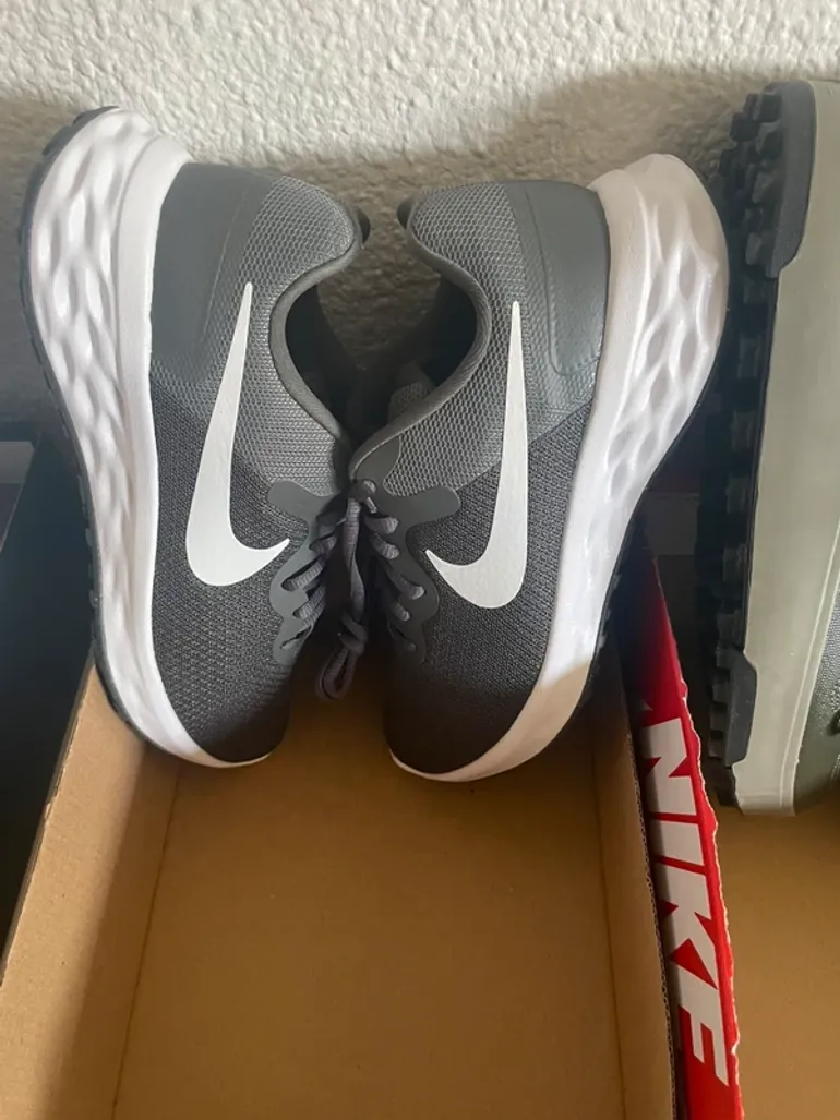 Tweedehands Nike Revolution 6 bike — afbeelding 5 van 7