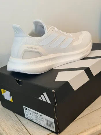 Gebrauchtes Adidas PUREBOOST 5 Running Shoes