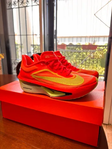 Scarpa Zoom Fly 6 Running Shoes usato
