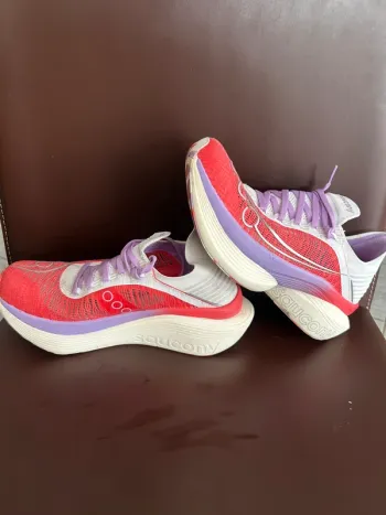 Used Saucony Endorphin Elite 2 Running Shoes