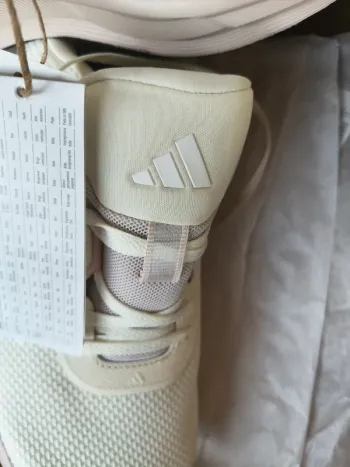 Tweedehands Adidas Running Shoes bike — afbeelding 3 van 3