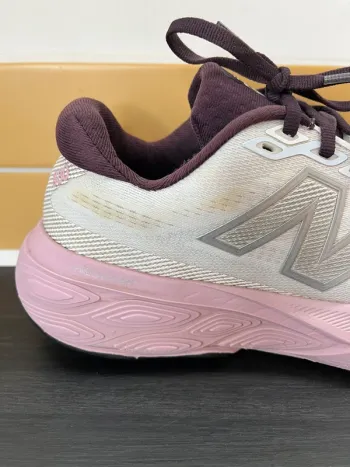 Used New Balance Fresh Foam x880 v15 bike — image 7 of 15