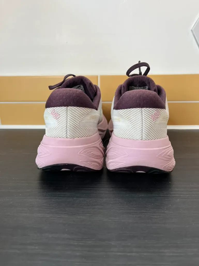 Used New Balance Fresh Foam x880 v15 bike — image 12 of 15