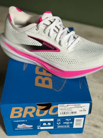 Used Brooks Hyperion 3 Running Shoes