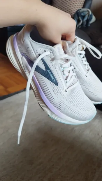 Käytetty Brooks Revel 8 Running Shoes