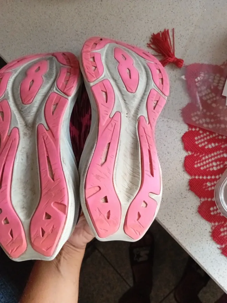 Used Asics Novablast bike — image 13 of 13