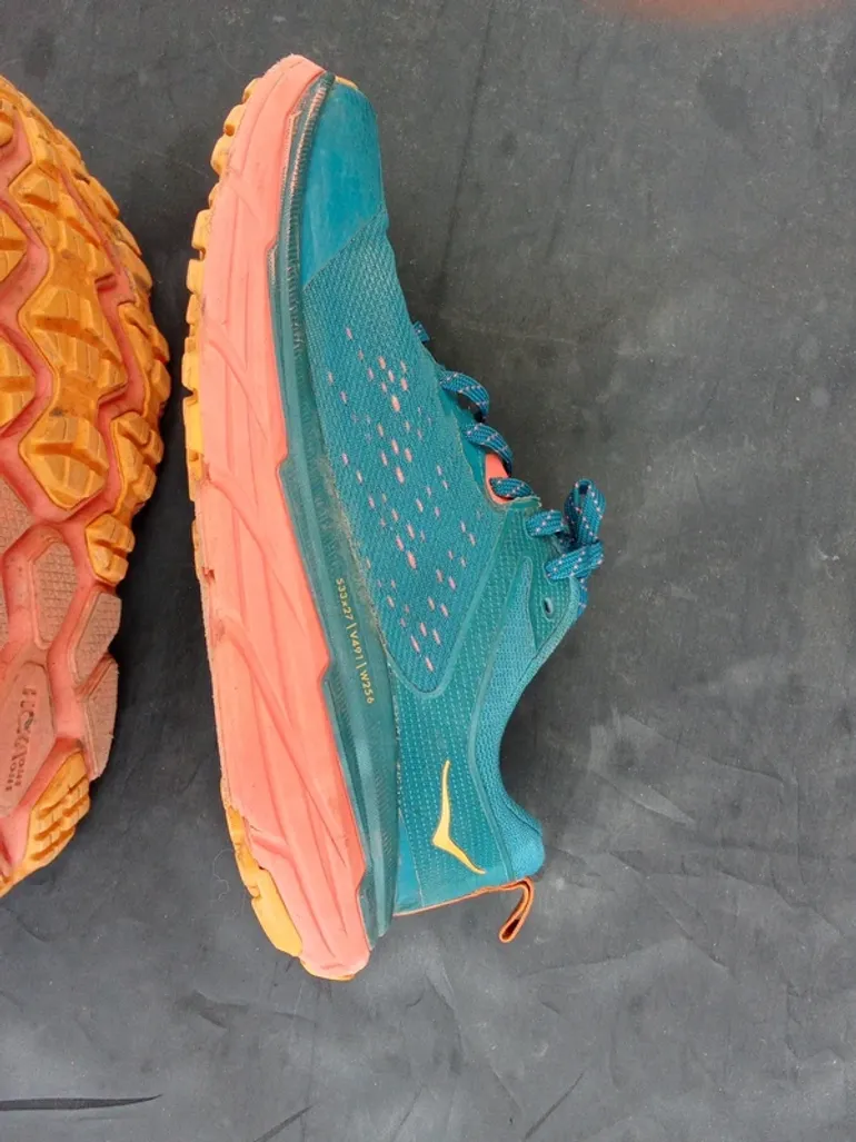 Used Hoka Running Shoes bike — image 12 of 14