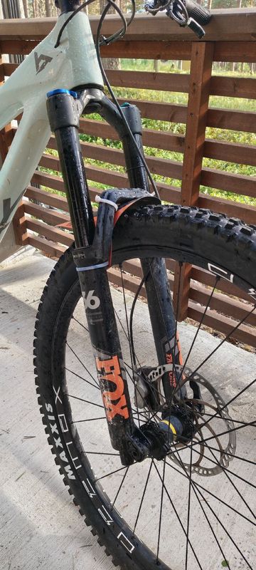 Używany Fox performance 36 2019 Fork