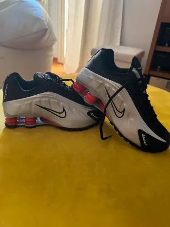 Käytetty Nike Shox RX Running Shoes