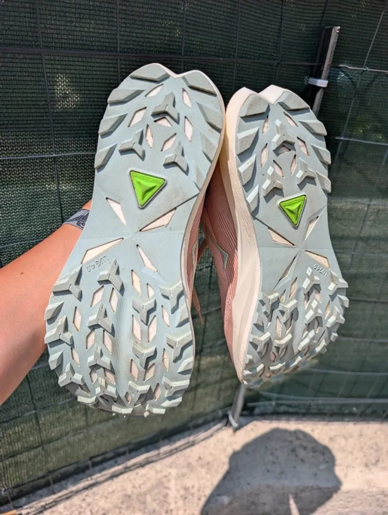 Tweedehands Asics Fujilite 6 bike — afbeelding 2 van 4