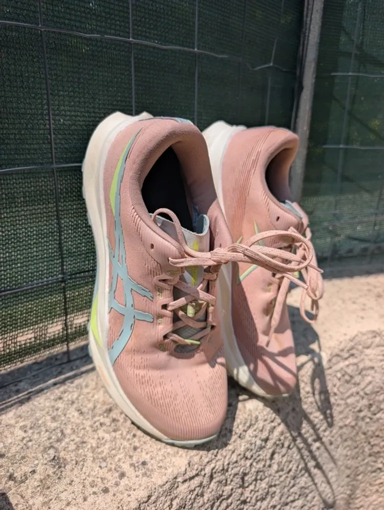 Tweedehands Asics Fujilite 6 bike — afbeelding 3 van 4