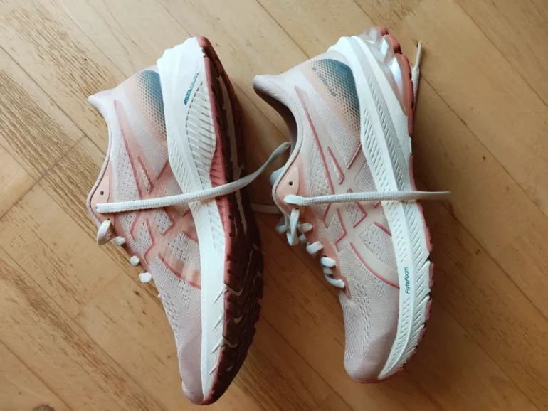 Asics GT 1000 12 bike usato — immagine 2 di 4