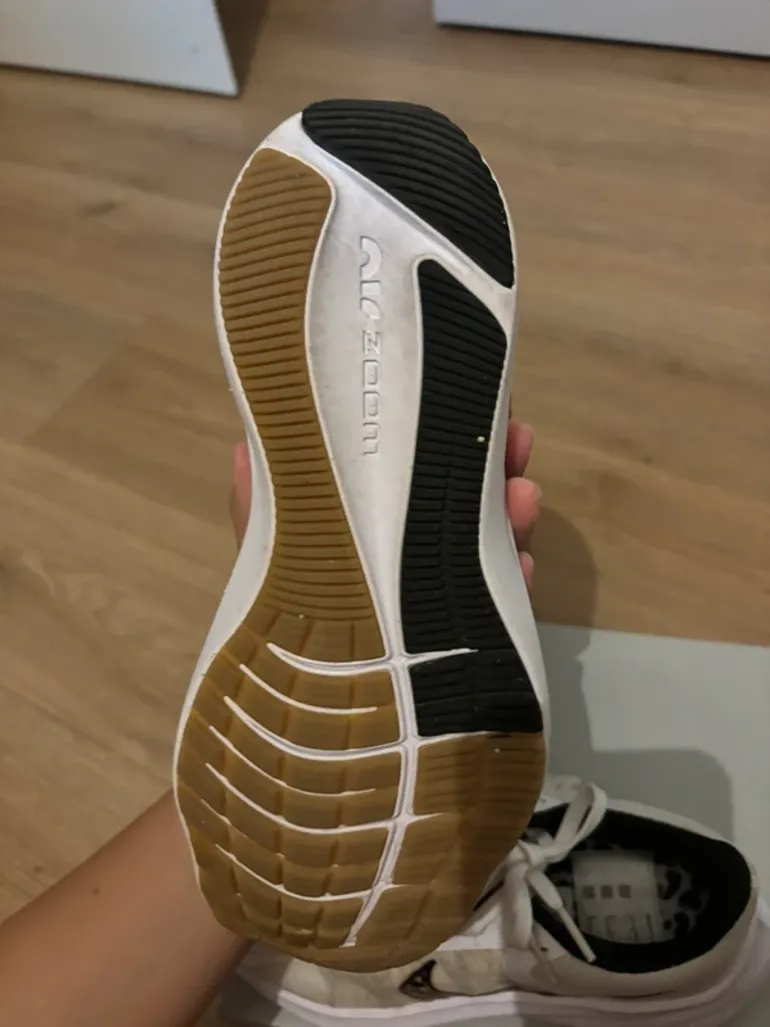 Použité Nike Sneaker bike — obrázek 10 z 11