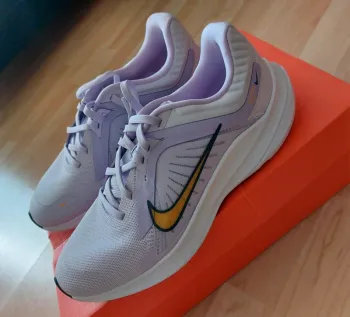 Used Nike Quest 5 Running Shoes