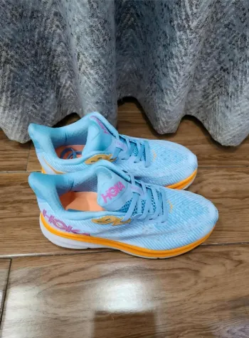 Použité Hoka Laufschuhe bike — obrázek 3 z 4
