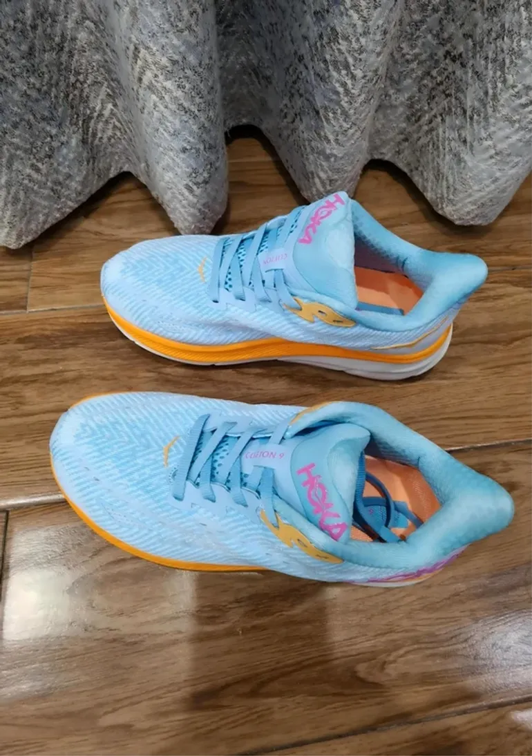 Použité Hoka Laufschuhe bike — obrázek 2 z 4