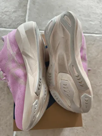 Used Asics Novablast 6 bike — image 6 of 7