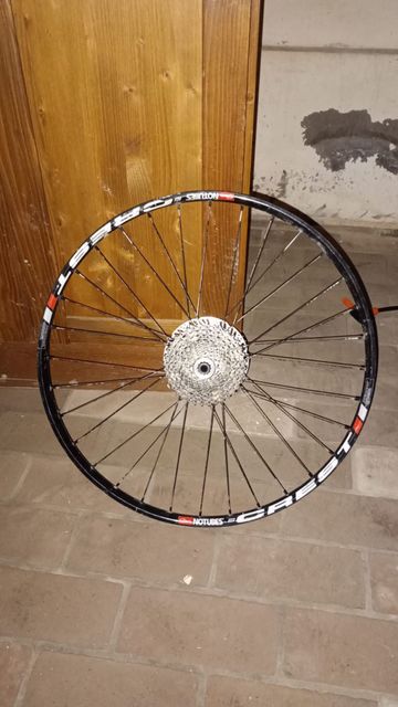 Crest ruota posteriore 27.5 Wheels usato
