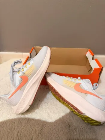 Used Pegasus Air Zoom 39 Running Shoes